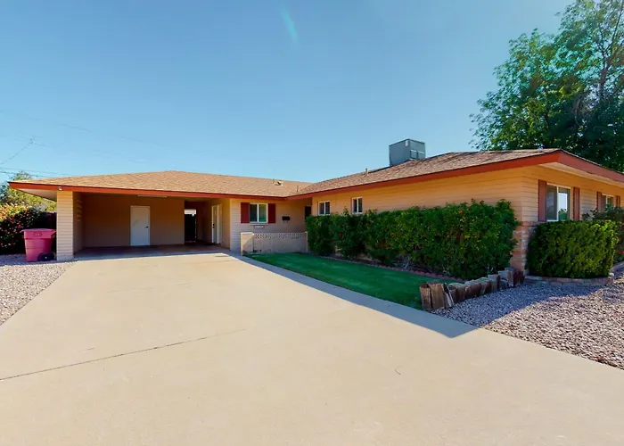 Charming Retro Gem Scottsdale